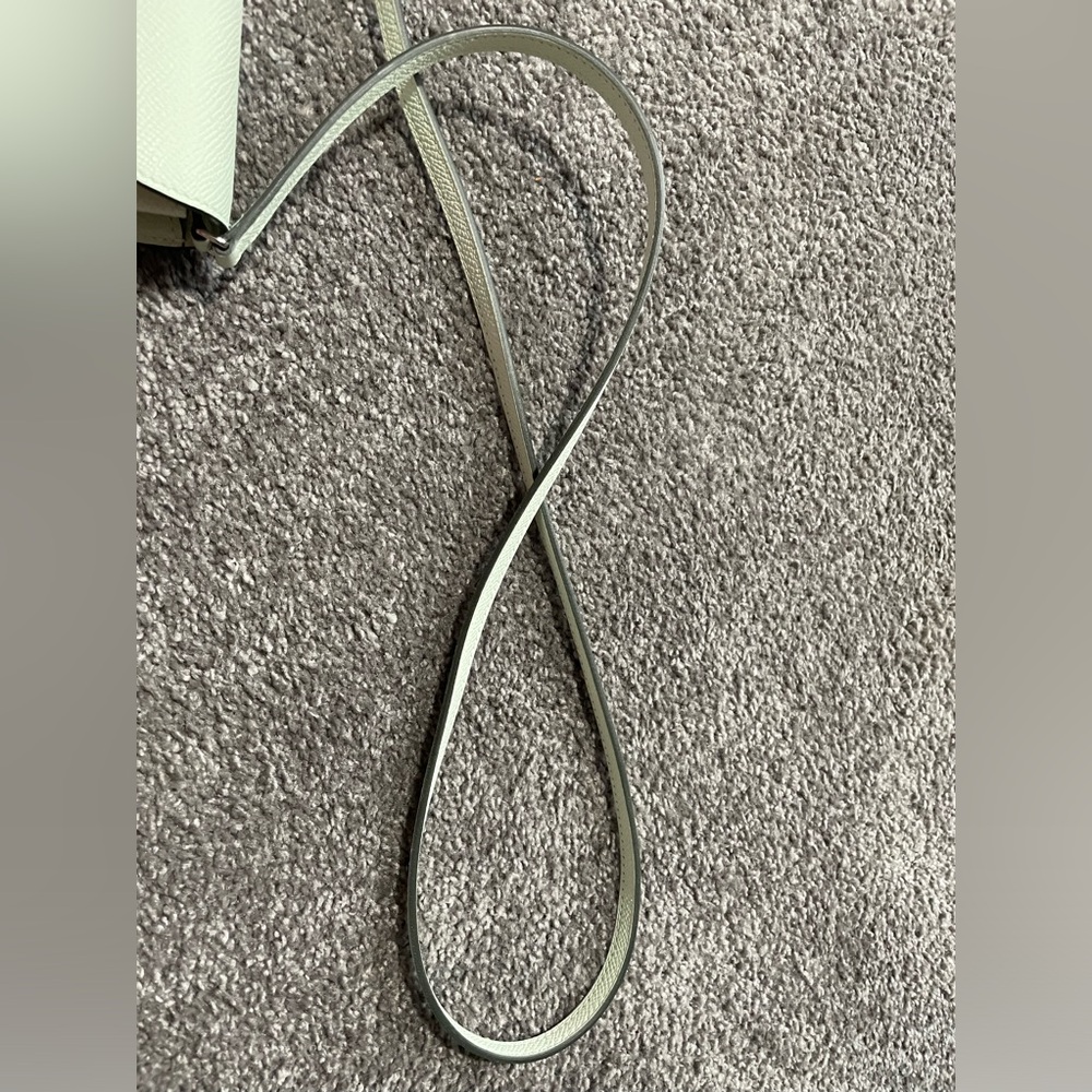 Cannot be bundled  - Vert Fizz Hermes wallet in a string. - Picture 12 of 16